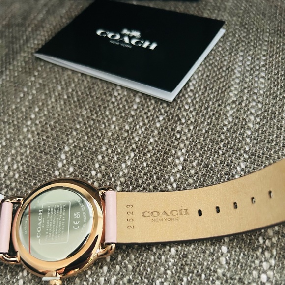 NWT Coach RoseGold Dial Elliot Genuine Leather Strap Watch - Picture 8 of 10